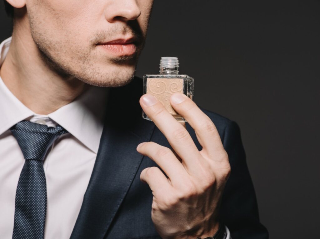 Guía práctica para entender las familias olfativas en perfumes para hombres