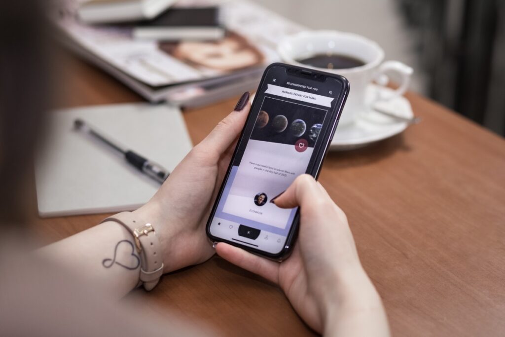 Las fundas y accesorios más útiles para proteger tu iPhone 17